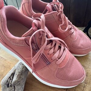 Vionic Athena Zip sneaker, size 8